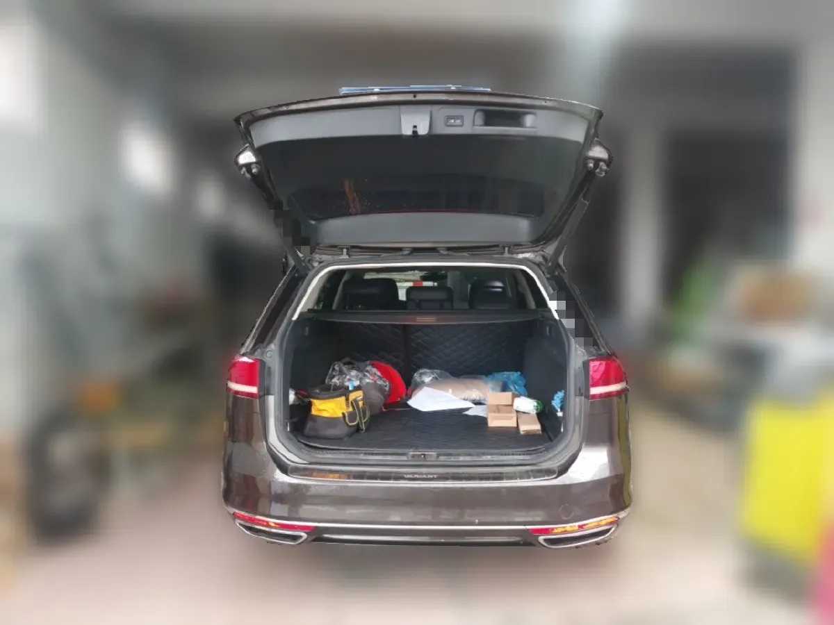 2018 Volkswagen Alltrack 2.0T 220HP L4 6DCT,autocango,china used car exporter,china ev exporter,chinese used car exporter,chinese used ev exporter