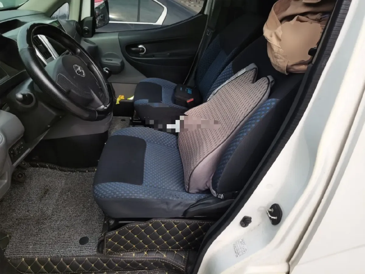 2013 Nissan NV200 1.6L 113HP L4 5MT,autocango,china used car exporter,china ev exporter,chinese used car exporter,chinese used ev exporter