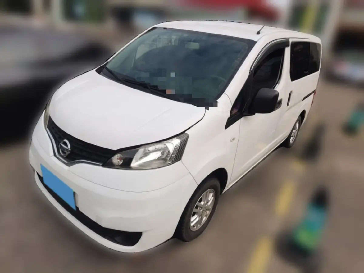 2013 Nissan NV200 1.6L 113HP L4 5MT