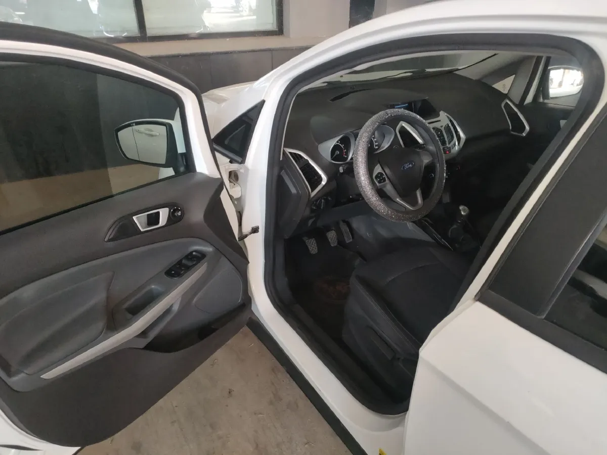 2013 Ford EcoSport 1.5L 110HP L4 5MT,autocango,china used car exporter,china ev exporter,chinese used car exporter,chinese used ev exporter