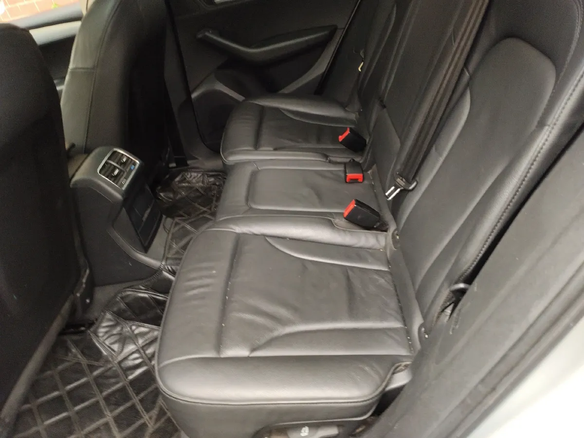 2010 Audi Q5 2.0T 211HP L4 7DCT,autocango,china used car exporter,china ev exporter,chinese used car exporter,chinese used ev exporter