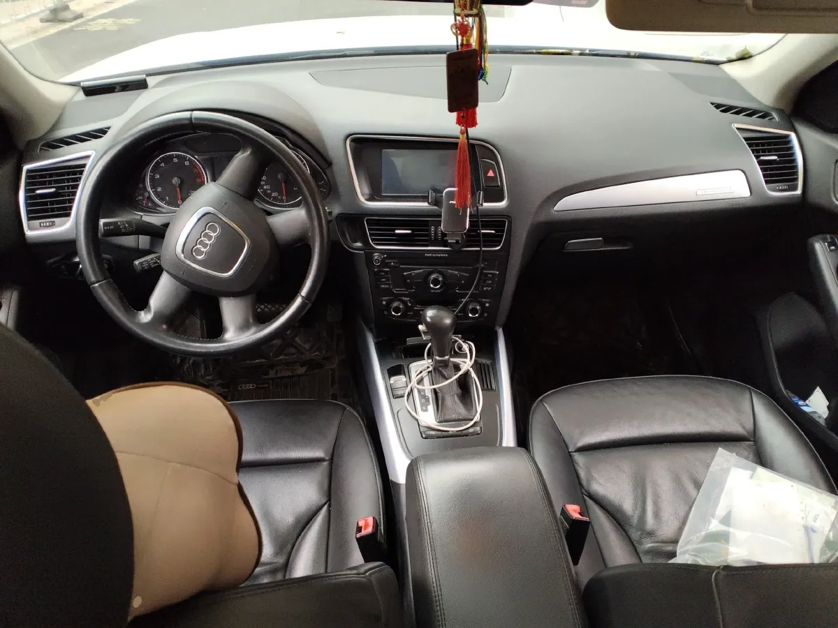 2010 Audi Q5 2.0T 211HP L4 7DCT,autocango,china used car exporter,china ev exporter,chinese used car exporter,chinese used ev exporter