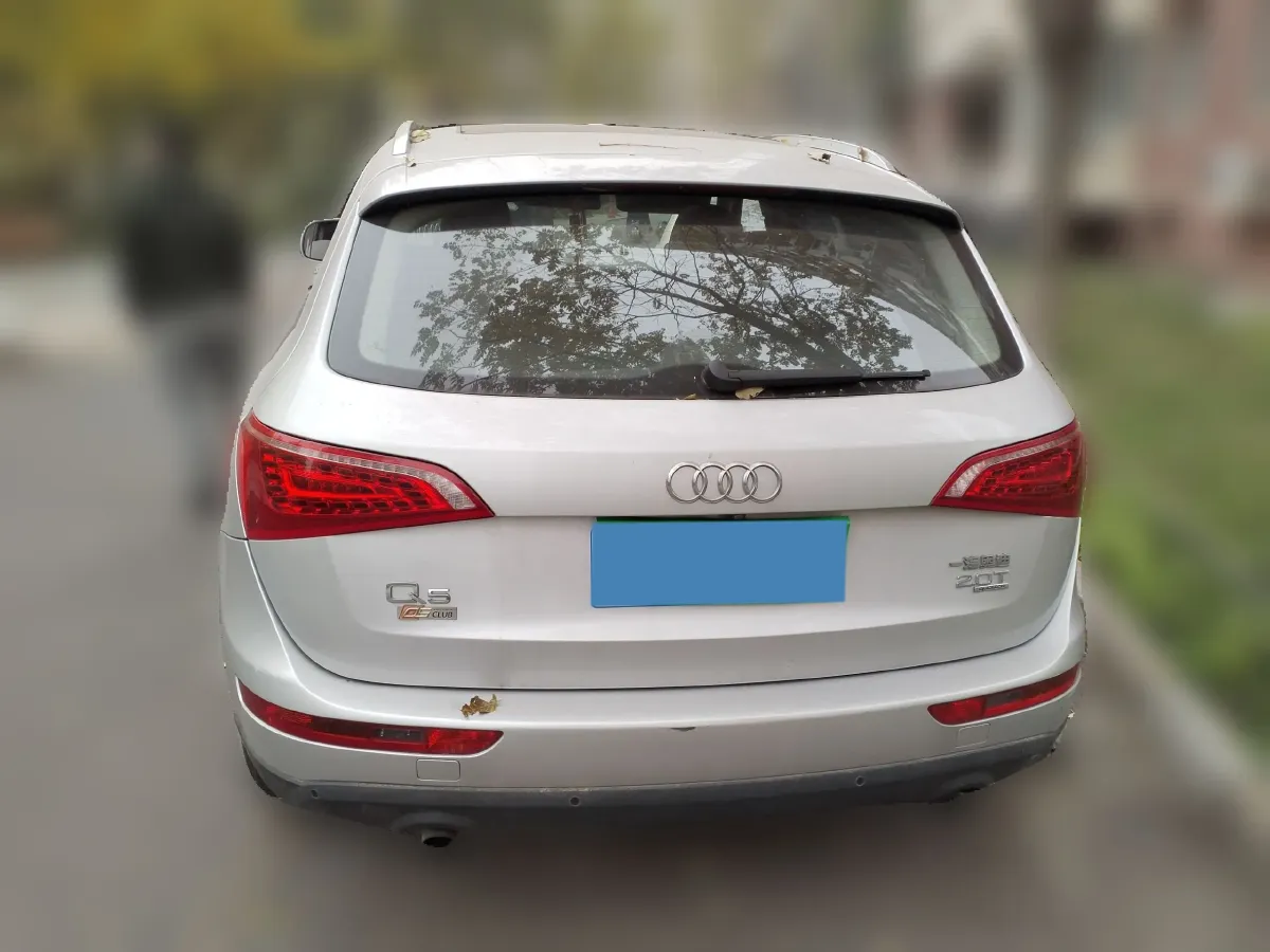 2010 Audi Q5 2.0T 211HP L4 7DCT,autocango,china used car exporter,china ev exporter,chinese used car exporter,chinese used ev exporter