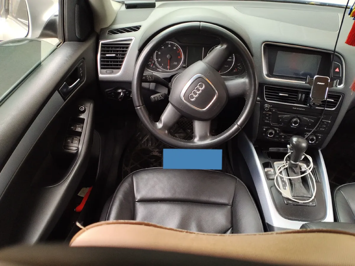 2010 Audi Q5 2.0T 211HP L4 7DCT,autocango,china used car exporter,china ev exporter,chinese used car exporter,chinese used ev exporter