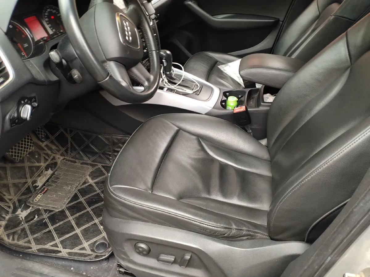 2010 Audi Q5 2.0T 211HP L4 7DCT,autocango,china used car exporter,china ev exporter,chinese used car exporter,chinese used ev exporter