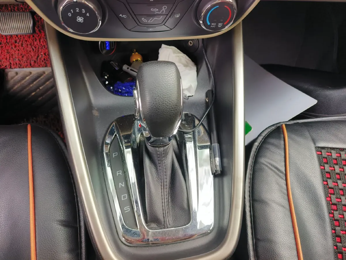 2017 Ford Escort 1.5L 113HP L4 6AT,autocango,china used car exporter,china ev exporter,chinese used car exporter,chinese used ev exporter