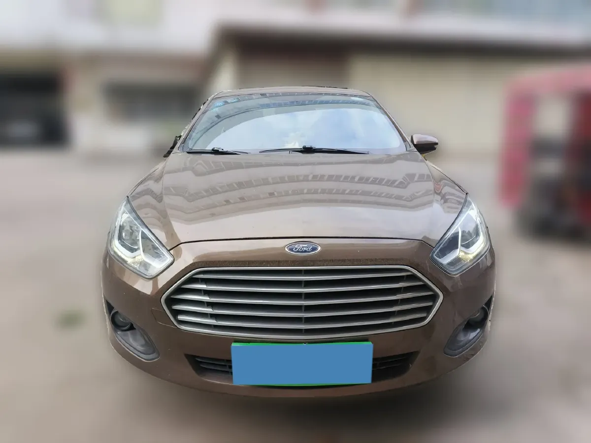 2017 Ford Escort 1.5L 113HP L4 6AT,autocango,china used car exporter,china ev exporter,chinese used car exporter,chinese used ev exporter