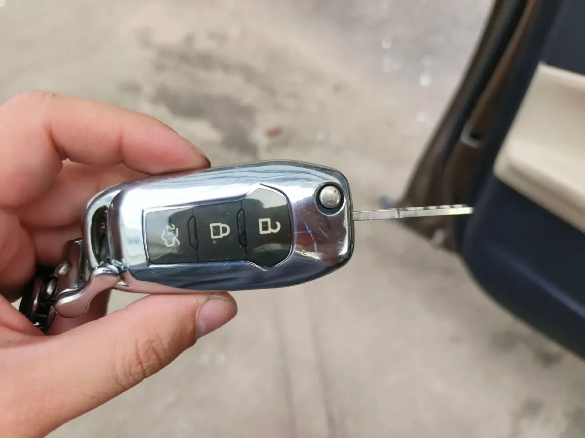 2017 Ford Escort 1.5L 113HP L4 6AT,autocango,china used car exporter,china ev exporter,chinese used car exporter,chinese used ev exporter