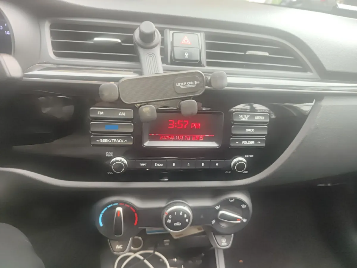 2017 Kia K2 1.4L 100HP L4 6MT,autocango,china used car exporter,china ev exporter,chinese used car exporter,chinese used ev exporter