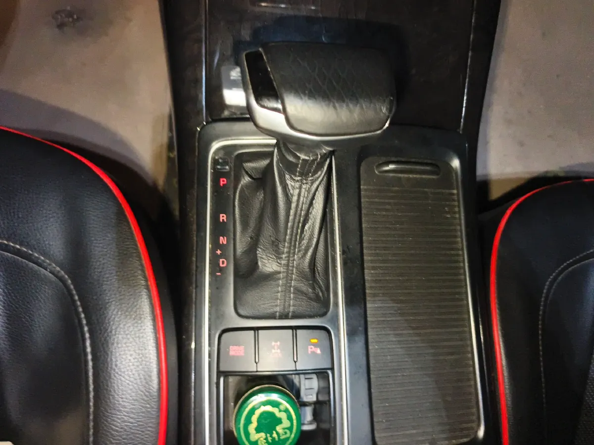 2015 Kia Sorento 2.2T 200HP L4 6AT,autocango,china used car exporter,china ev exporter,chinese used car exporter,chinese used ev exporter