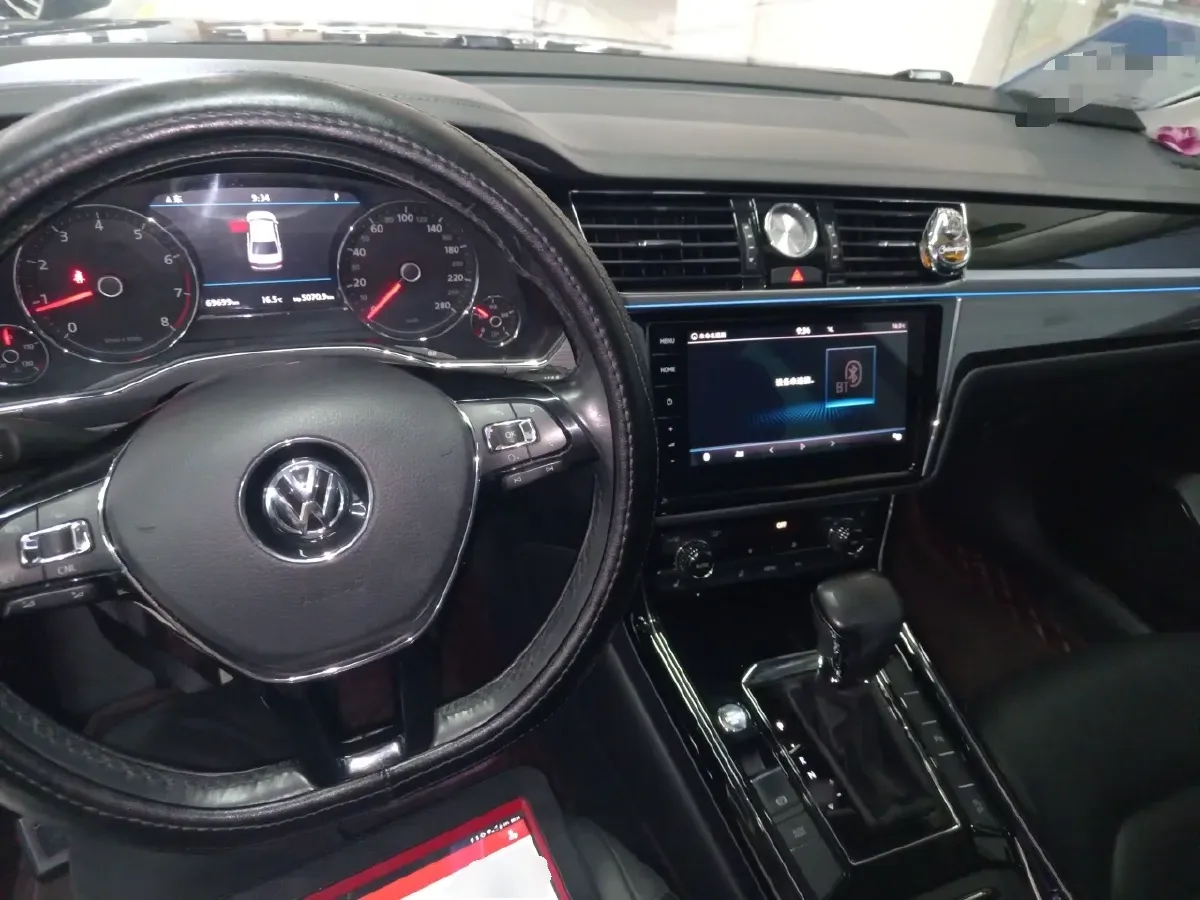 2018 Volkswagen Phideon 2.0T 224HP L4 7DCT,autocango,china used car exporter,china ev exporter,chinese used car exporter,chinese used ev exporter