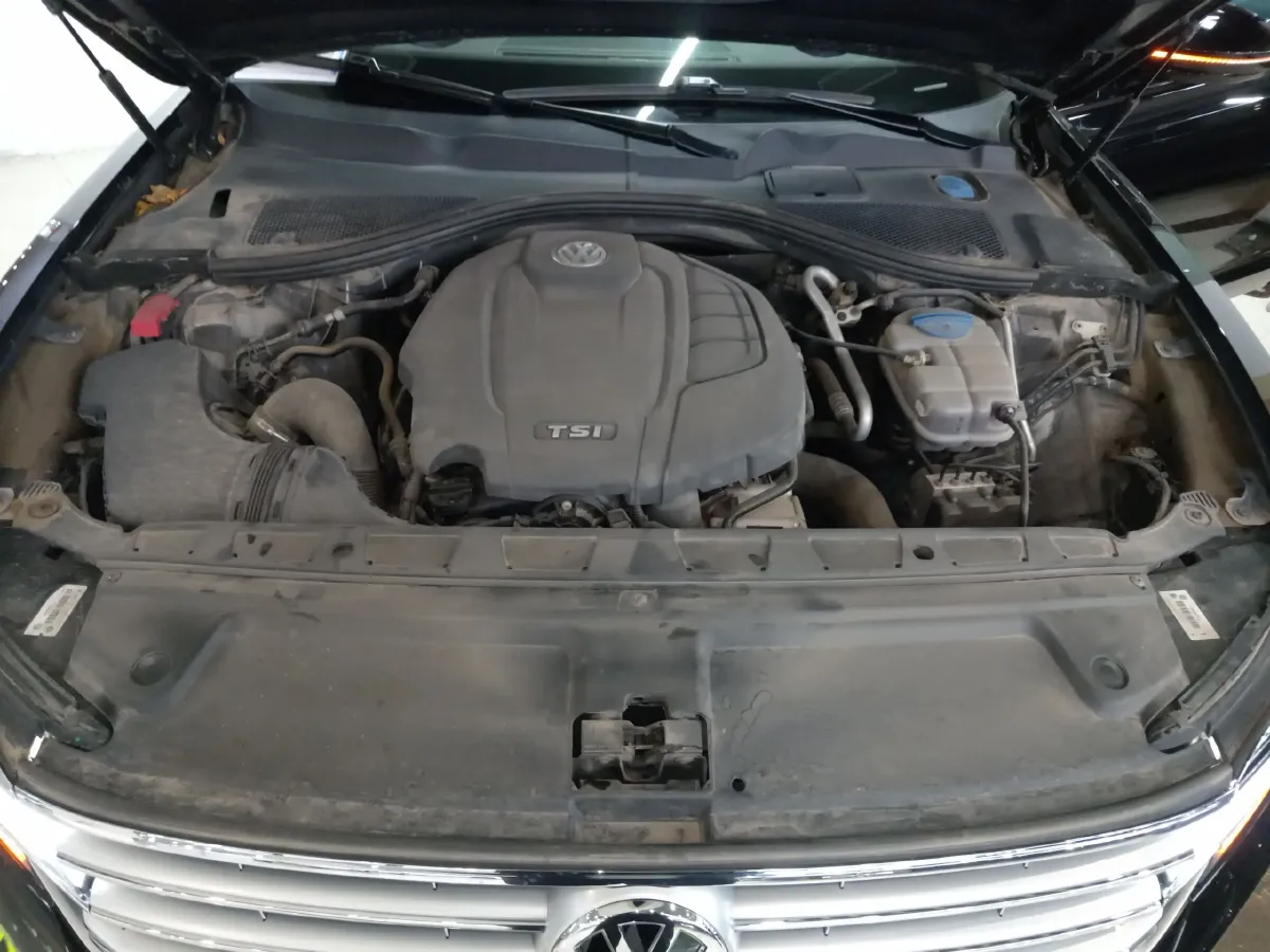 2018 Volkswagen Phideon 2.0T 224HP L4 7DCT,autocango,china used car exporter,china ev exporter,chinese used car exporter,chinese used ev exporter