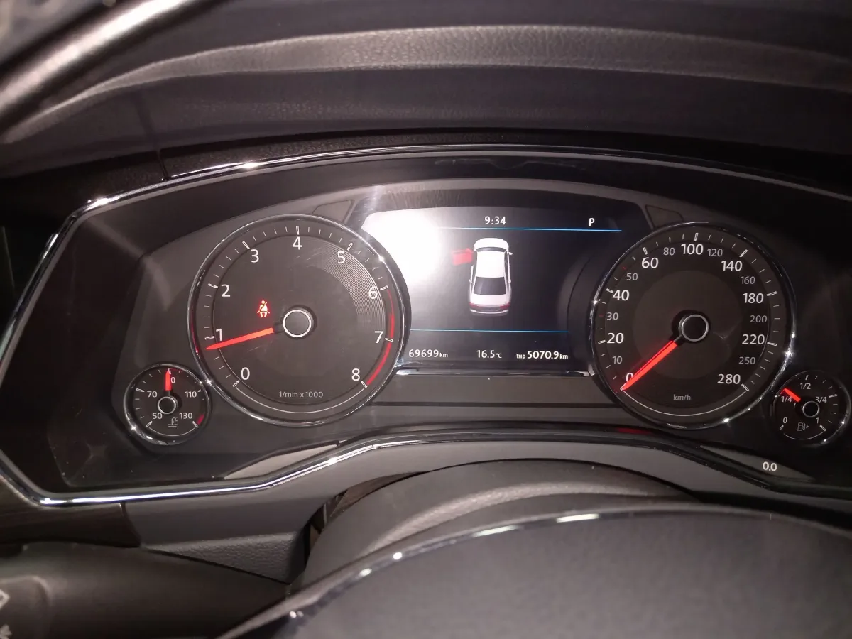 2018 Volkswagen Phideon 2.0T 224HP L4 7DCT,autocango,china used car exporter,china ev exporter,chinese used car exporter,chinese used ev exporter