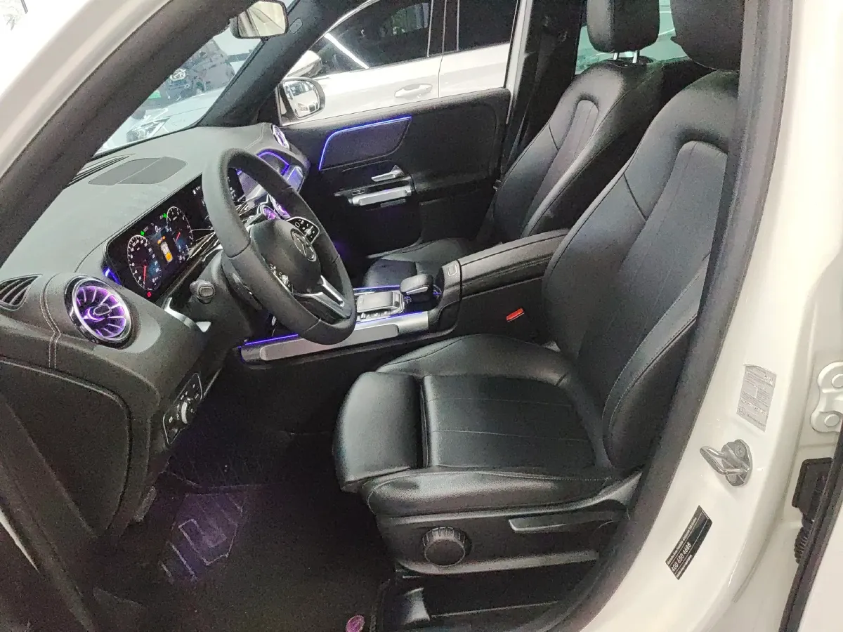 2022 Mercedes-Benz GLB Class 2.0T 190HP L4 8DCT,autocango,china used car exporter,china ev exporter,chinese used car exporter,chinese used ev exporter