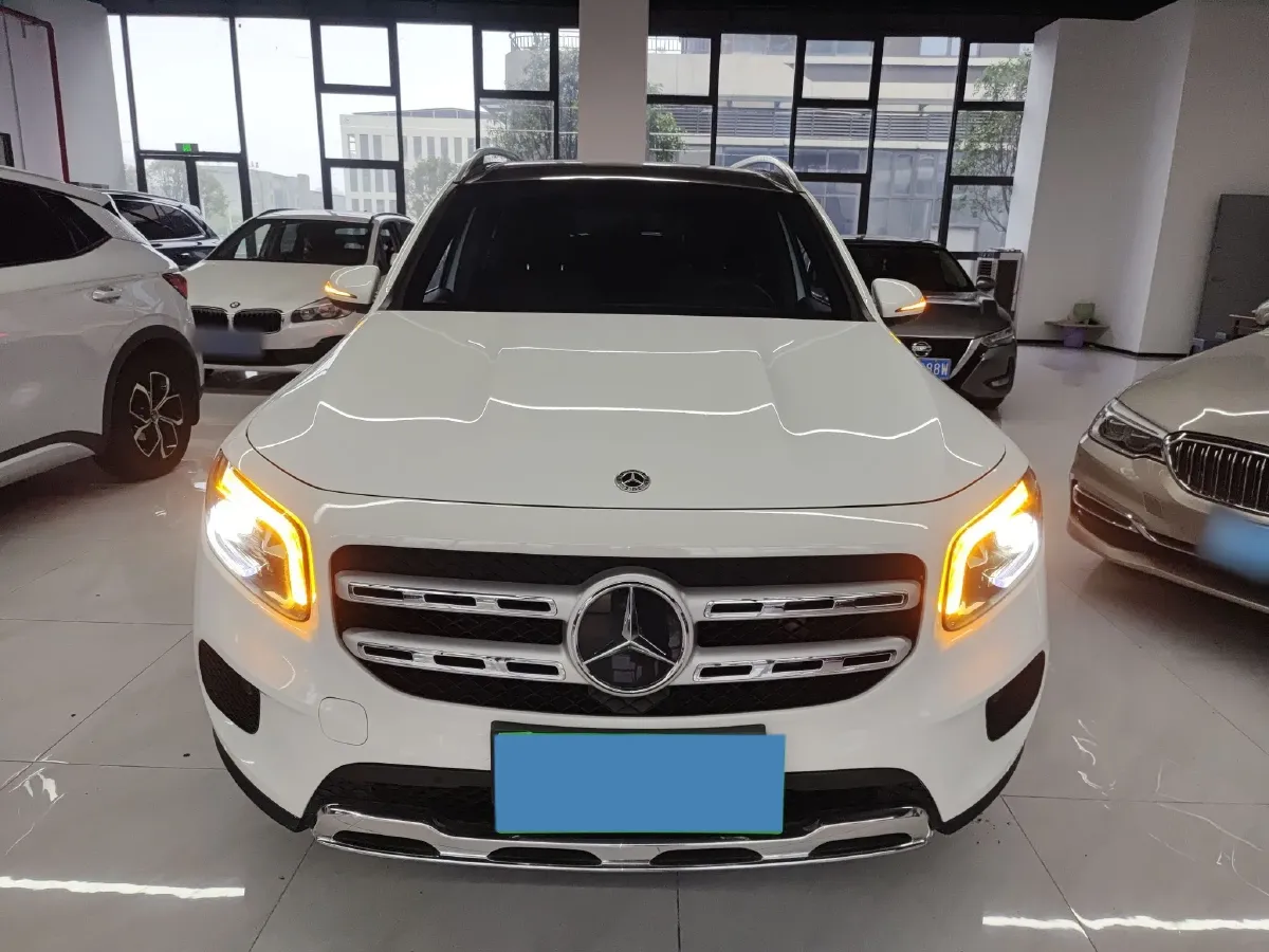 2022 Mercedes-Benz GLB Class 2.0T 190HP L4 8DCT,autocango,china used car exporter,china ev exporter,chinese used car exporter,chinese used ev exporter