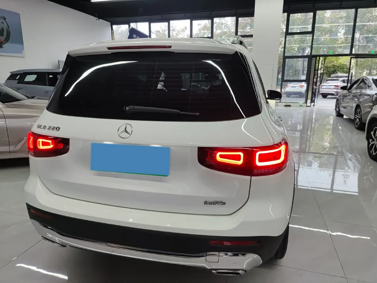 2022 Mercedes-Benz GLB Class 2.0T 190HP L4 8DCT,autocango,china used car exporter,china ev exporter,chinese used car exporter,chinese used ev exporter