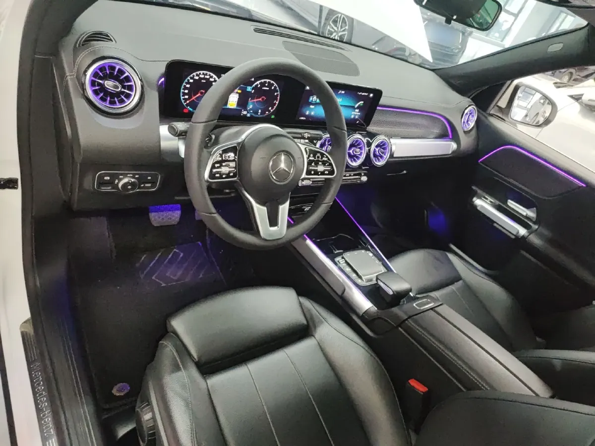 2022 Mercedes-Benz GLB Class 2.0T 190HP L4 8DCT,autocango,china used car exporter,china ev exporter,chinese used car exporter,chinese used ev exporter