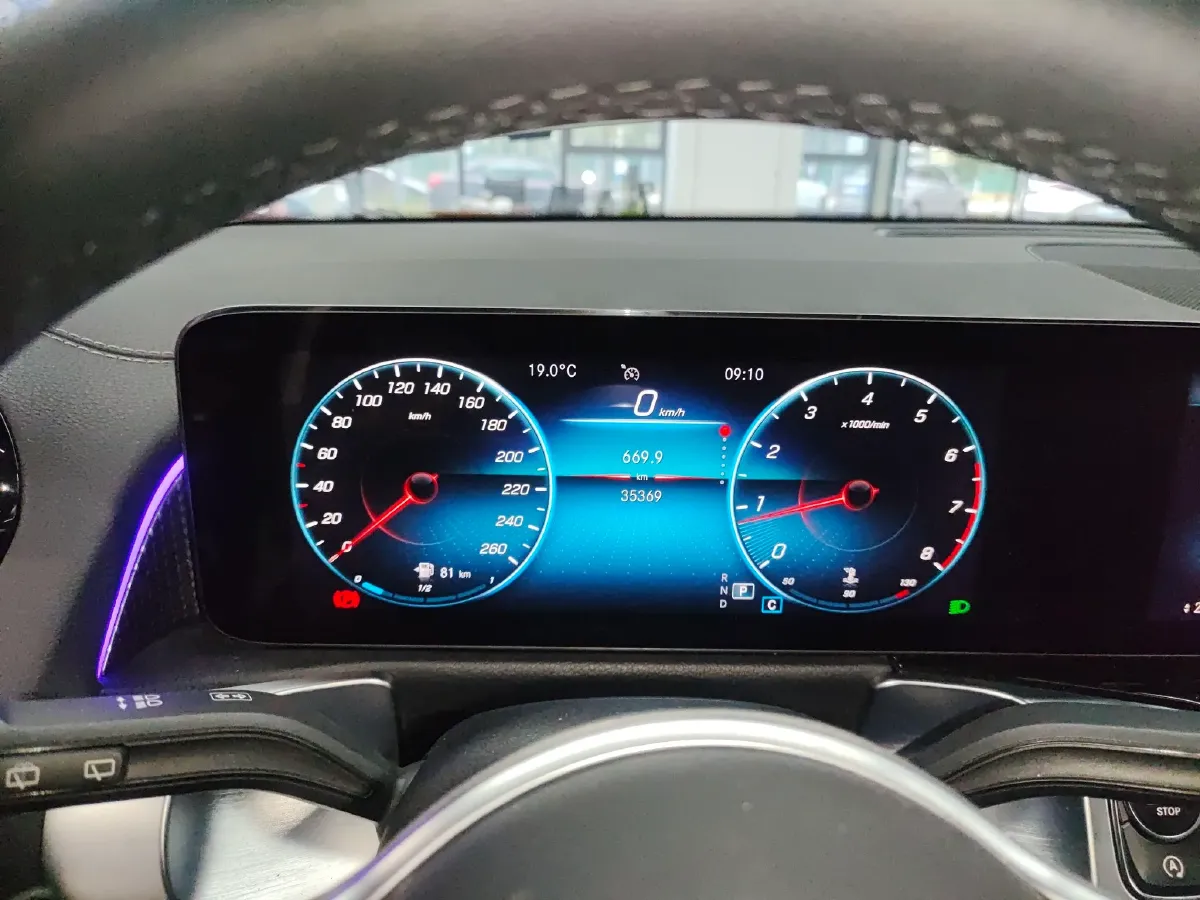 2022 Mercedes-Benz GLB Class 2.0T 190HP L4 8DCT,autocango,china used car exporter,china ev exporter,chinese used car exporter,chinese used ev exporter