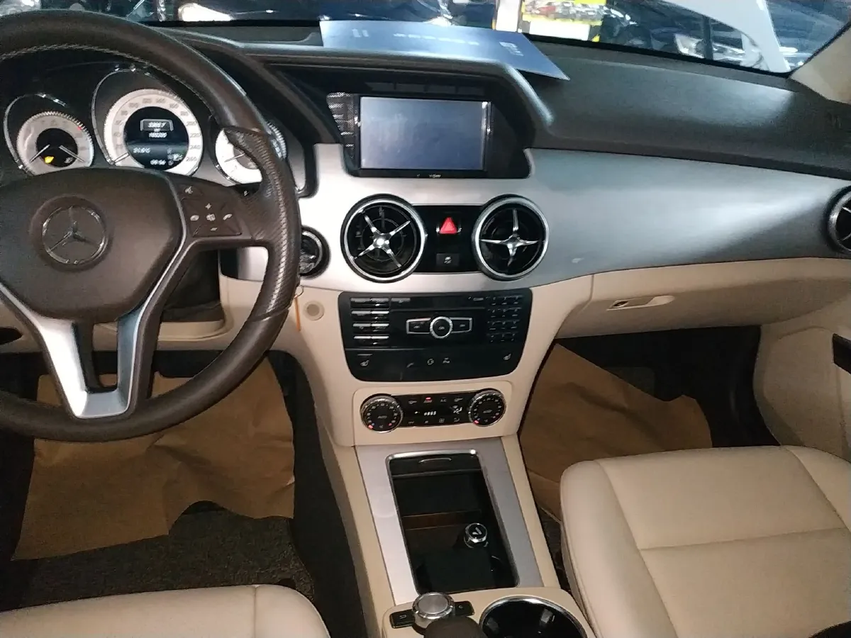 2013 Mercedes-Benz GLK Class 3.0L 245HP V6 7AT,autocango,china used car exporter,china ev exporter,chinese used car exporter,chinese used ev exporter