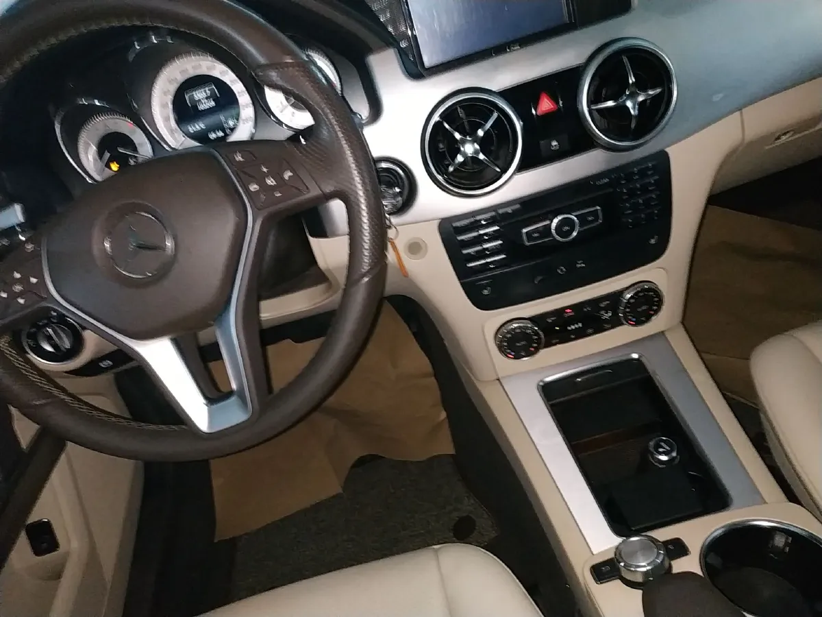 2013 Mercedes-Benz GLK Class 3.0L 245HP V6 7AT,autocango,china used car exporter,china ev exporter,chinese used car exporter,chinese used ev exporter