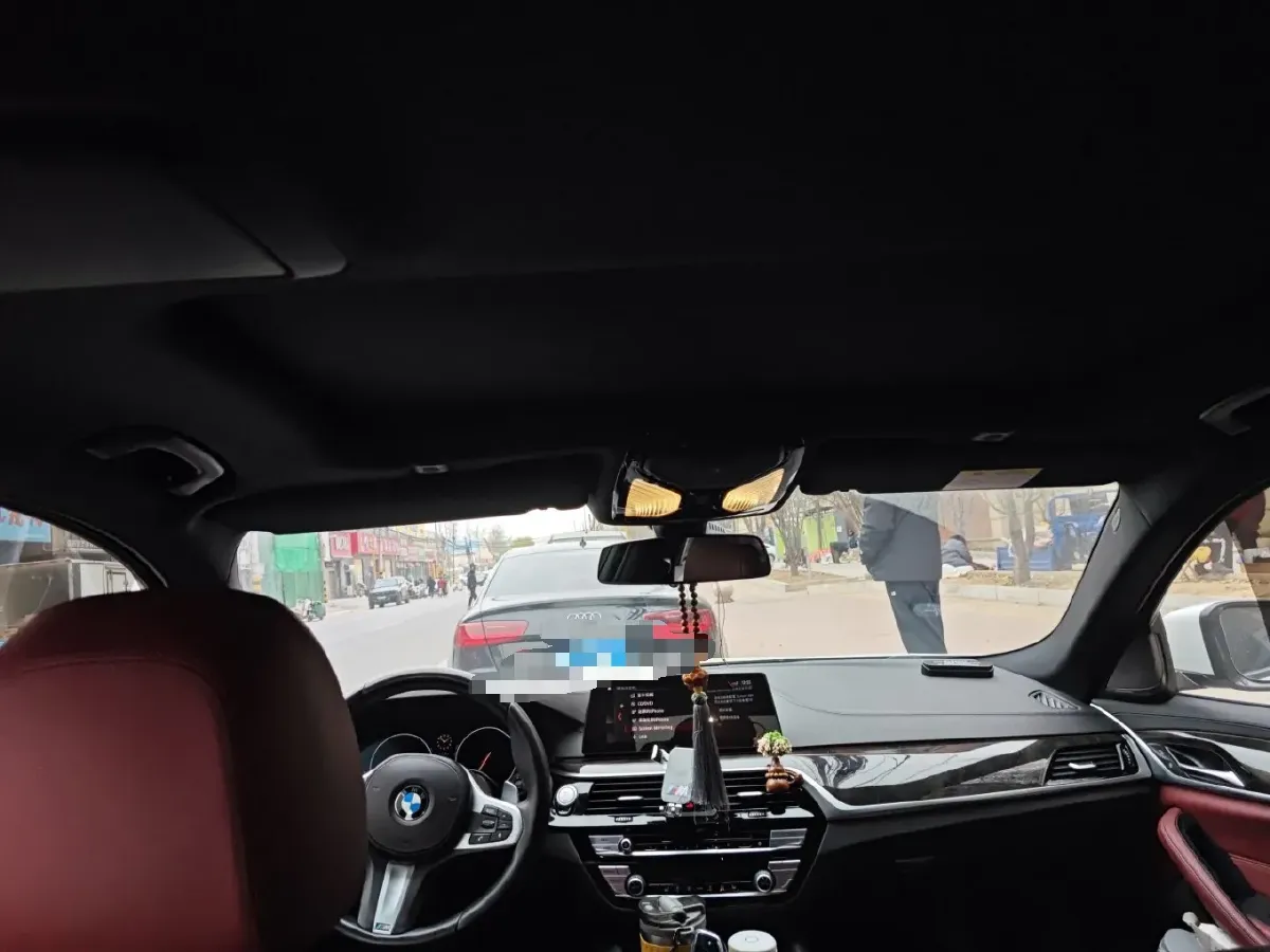 2019 BMW 5 Series 2.0T 252HP L4 8AT,autocango,china used car exporter,china ev exporter,chinese used car exporter,chinese used ev exporter