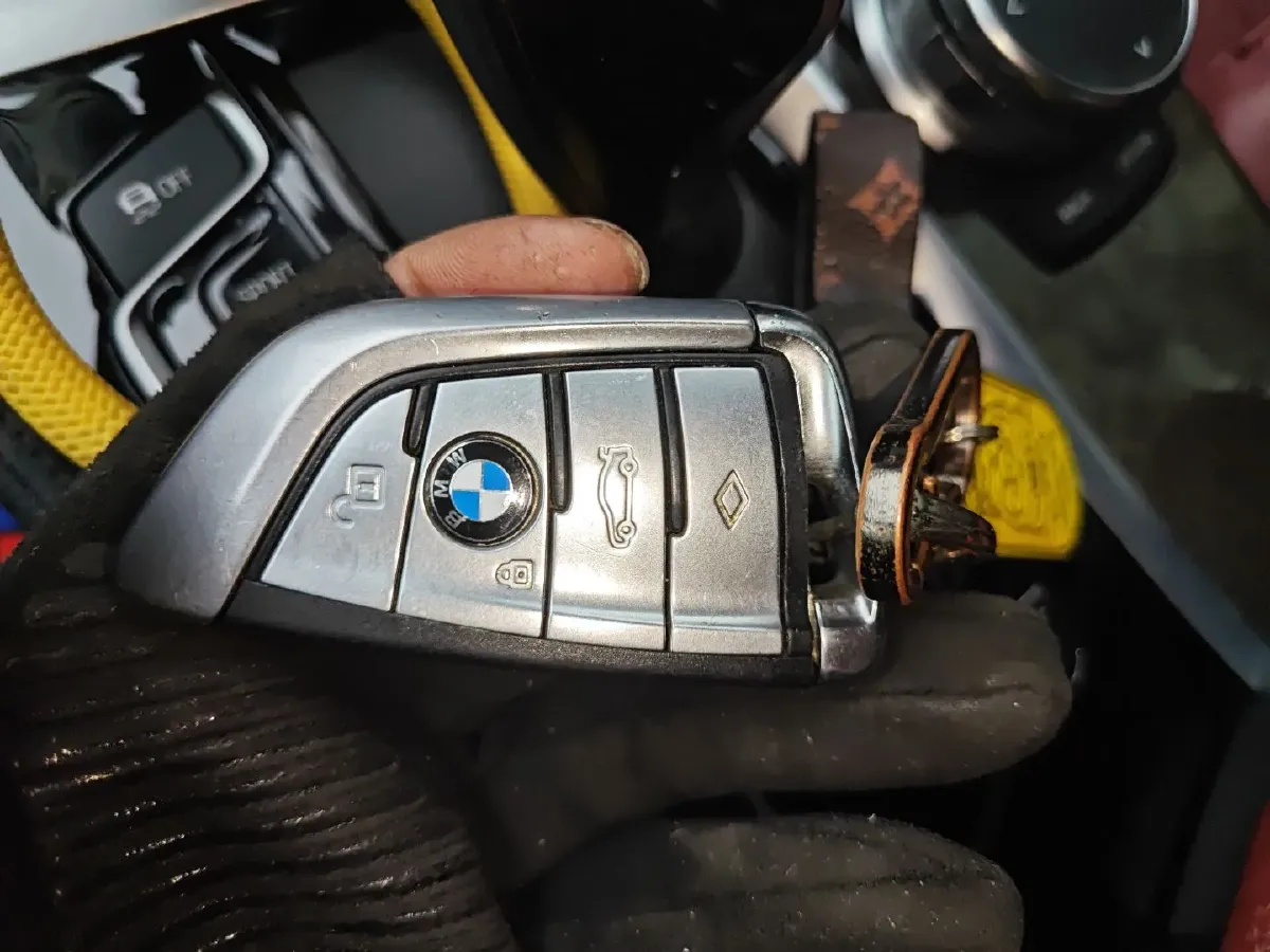 2019 BMW 5 Series 2.0T 252HP L4 8AT,autocango,china used car exporter,china ev exporter,chinese used car exporter,chinese used ev exporter