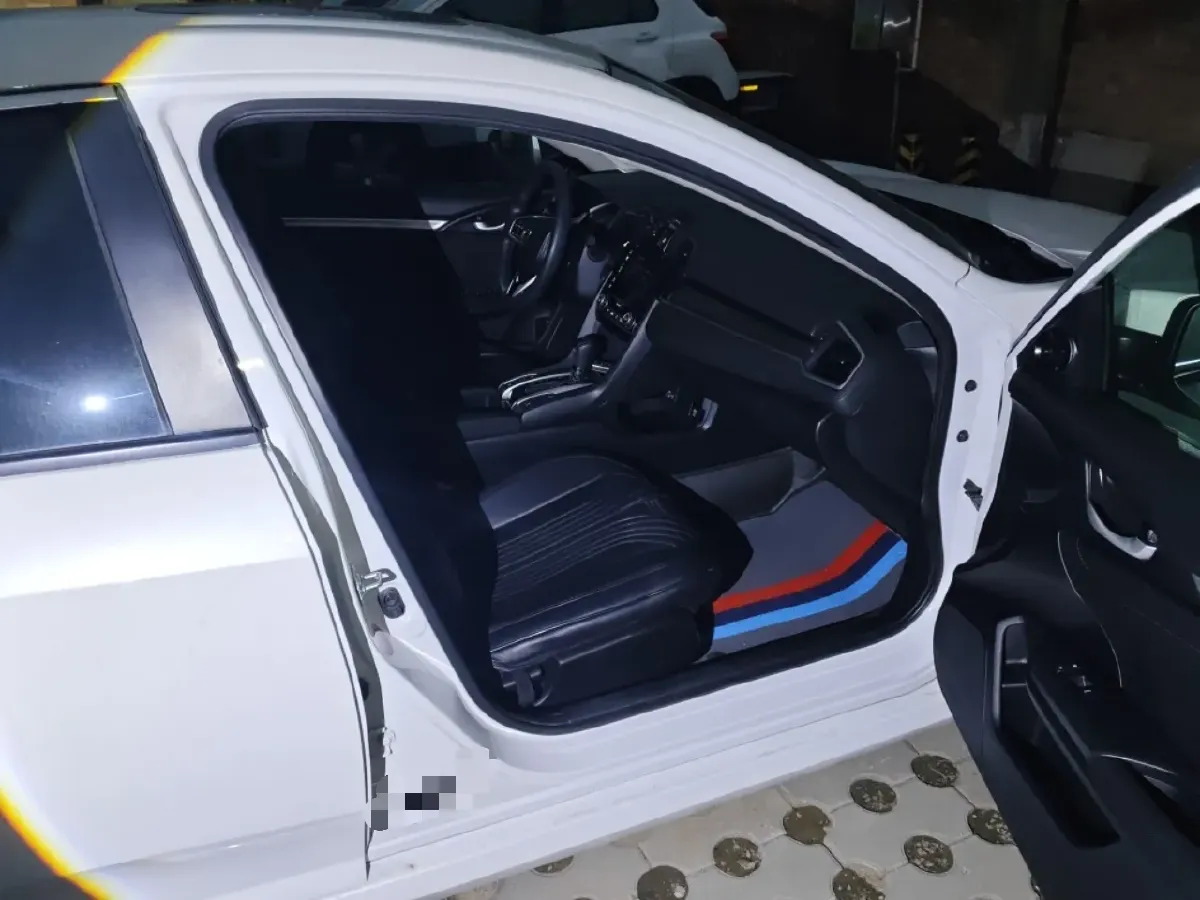 2016 Honda Civic 1.5T 177HP L4 CVT,autocango,china used car exporter,china ev exporter,chinese used car exporter,chinese used ev exporter