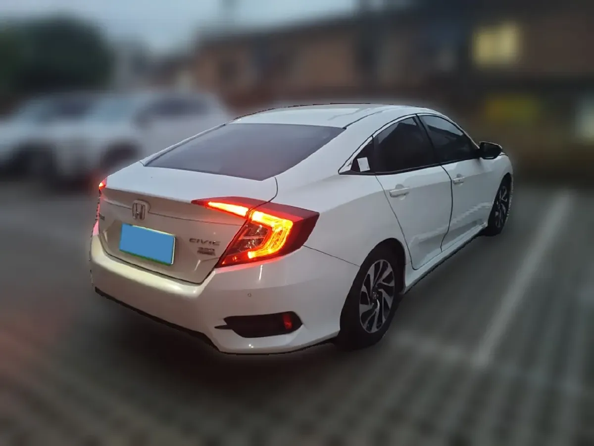 2016 Honda Civic 1.5T 177HP L4 CVT,autocango,china used car exporter,china ev exporter,chinese used car exporter,chinese used ev exporter