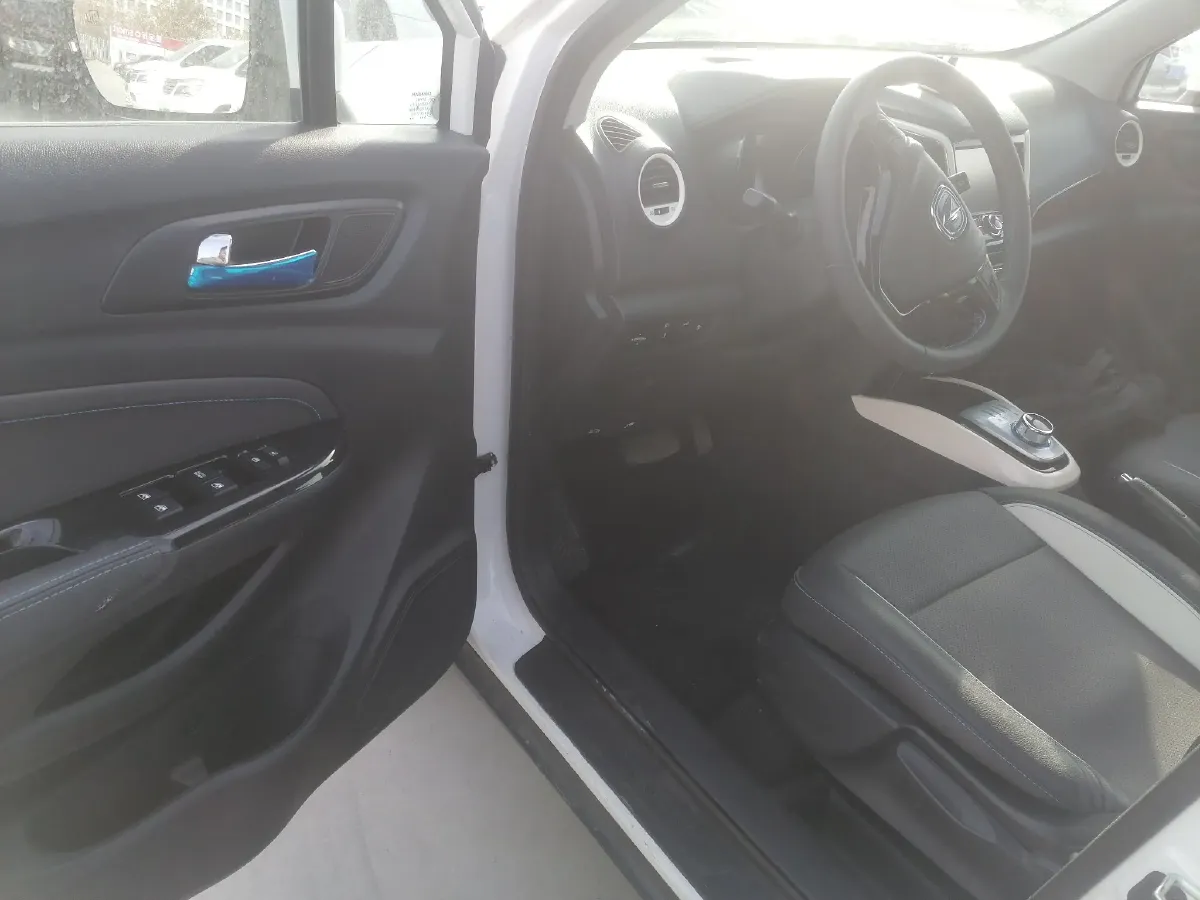 2018 ChangAn CS15 EV BEV 42.92KWH,autocango,china used car exporter,china ev exporter,chinese used car exporter,chinese used ev exporter