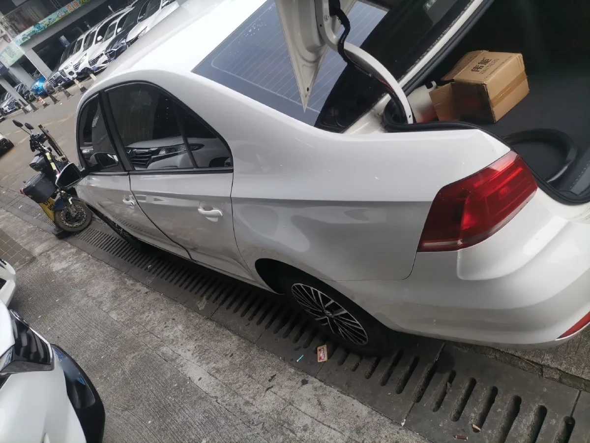 2021 Volkswagen Santana 1.5L 112HP L4 6AT,autocango,china used car exporter,china ev exporter,chinese used car exporter,chinese used ev exporter