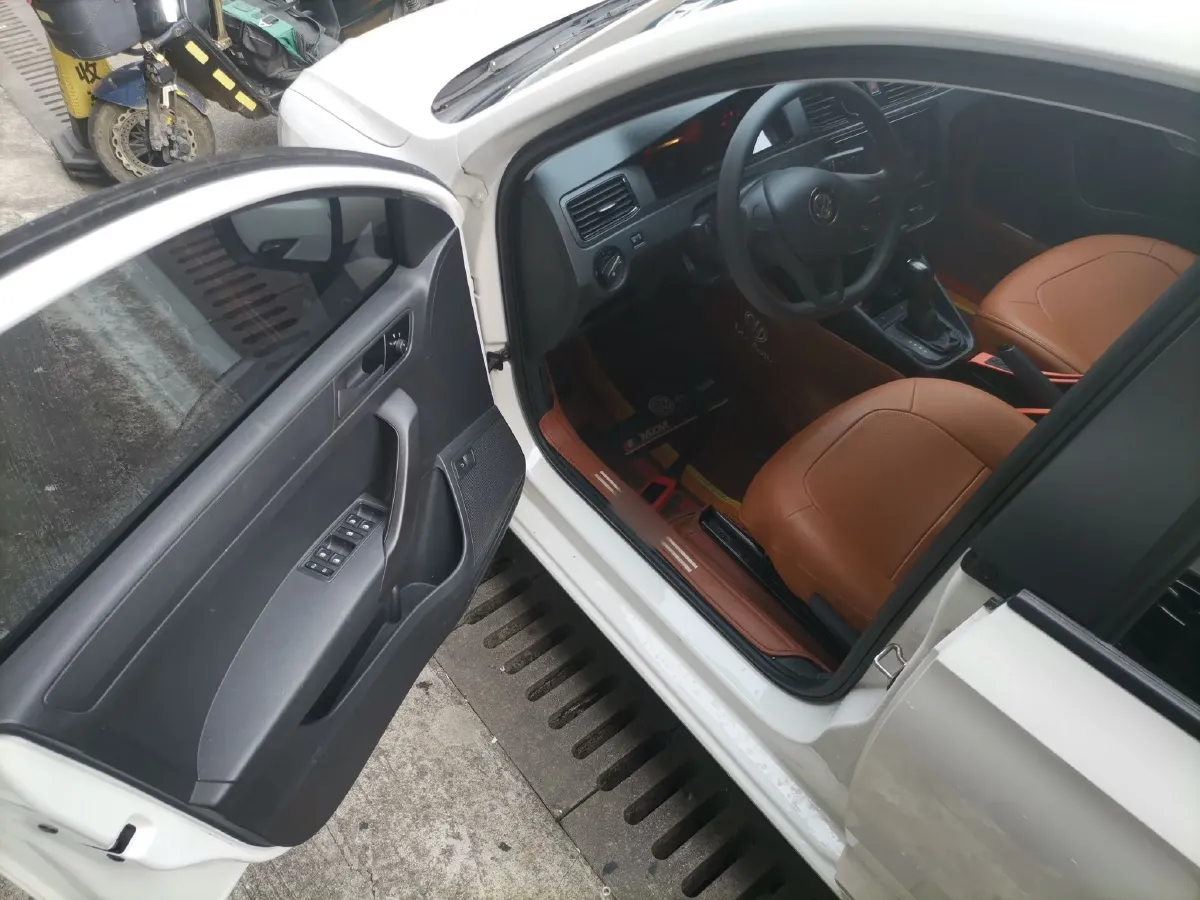 2021 Volkswagen Santana 1.5L 112HP L4 6AT,autocango,china used car exporter,china ev exporter,chinese used car exporter,chinese used ev exporter