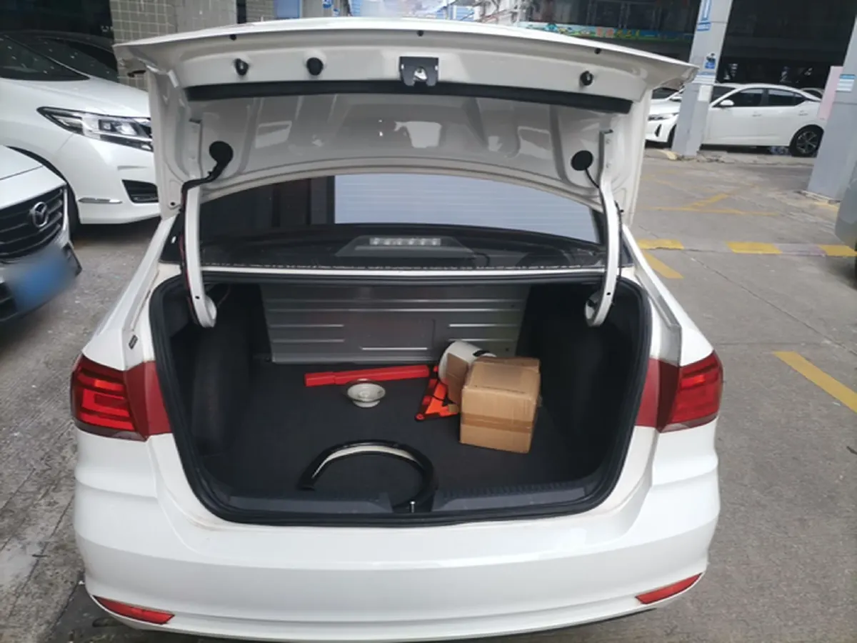 2021 Volkswagen Santana 1.5L 112HP L4 6AT,autocango,china used car exporter,china ev exporter,chinese used car exporter,chinese used ev exporter
