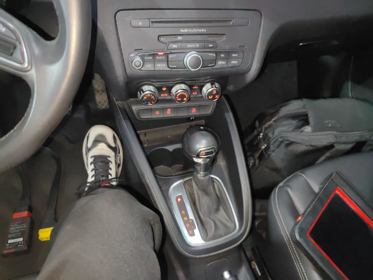 2013 Kia Sorento 2.2T 197HP L4 6AT,autocango,china used car exporter,china ev exporter,chinese used car exporter,chinese used ev exporter