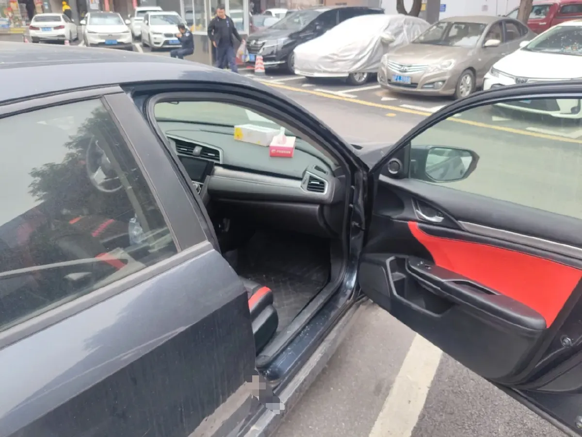 2016 Honda Civic 1.5T 177HP L4 CVT,autocango,china used car exporter,china ev exporter,chinese used car exporter,chinese used ev exporter