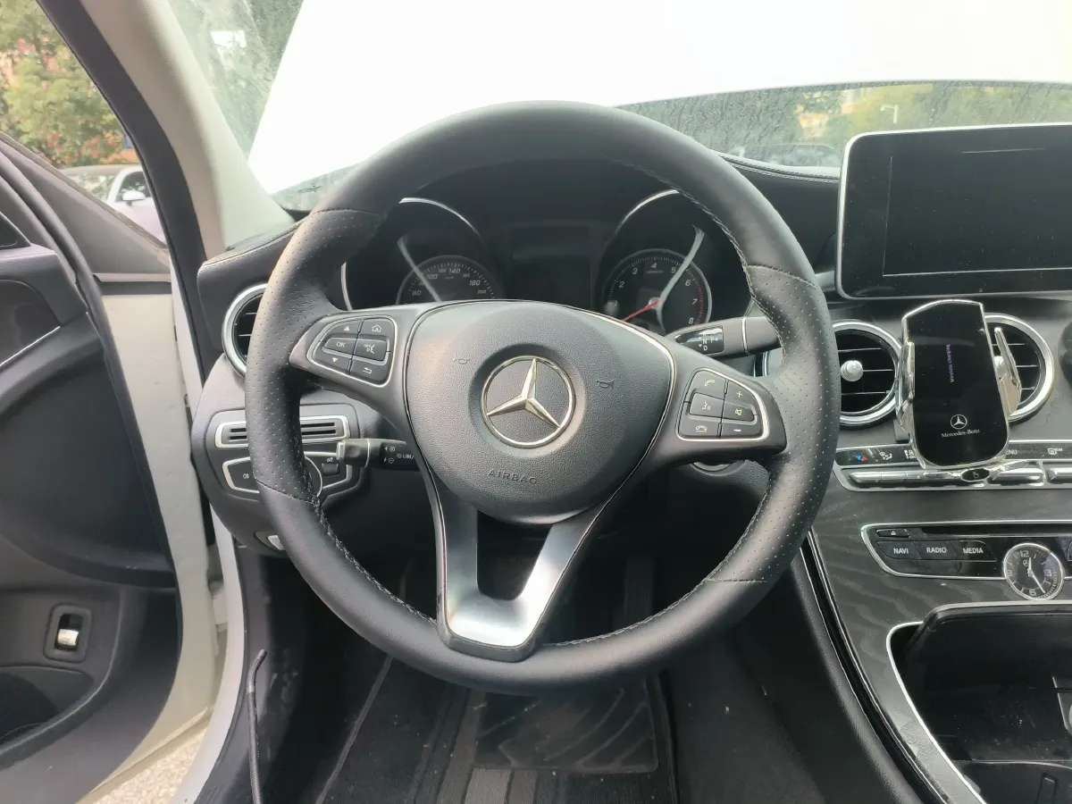 2017 Mercedes-Benz C Class 2.0T 184HP L4 9AT,autocango,china used car exporter,china ev exporter,chinese used car exporter,chinese used ev exporter