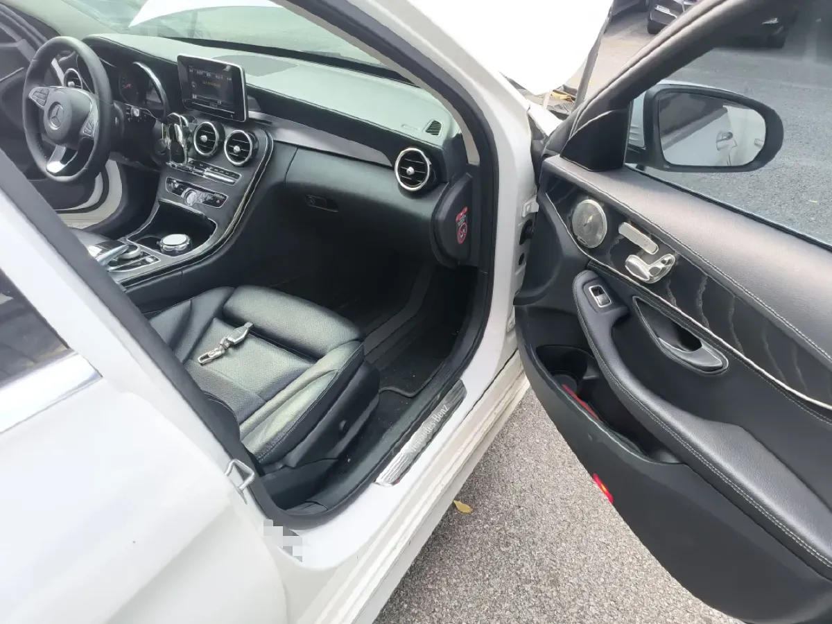 2017 Mercedes-Benz C Class 2.0T 184HP L4 9AT,autocango,china used car exporter,china ev exporter,chinese used car exporter,chinese used ev exporter