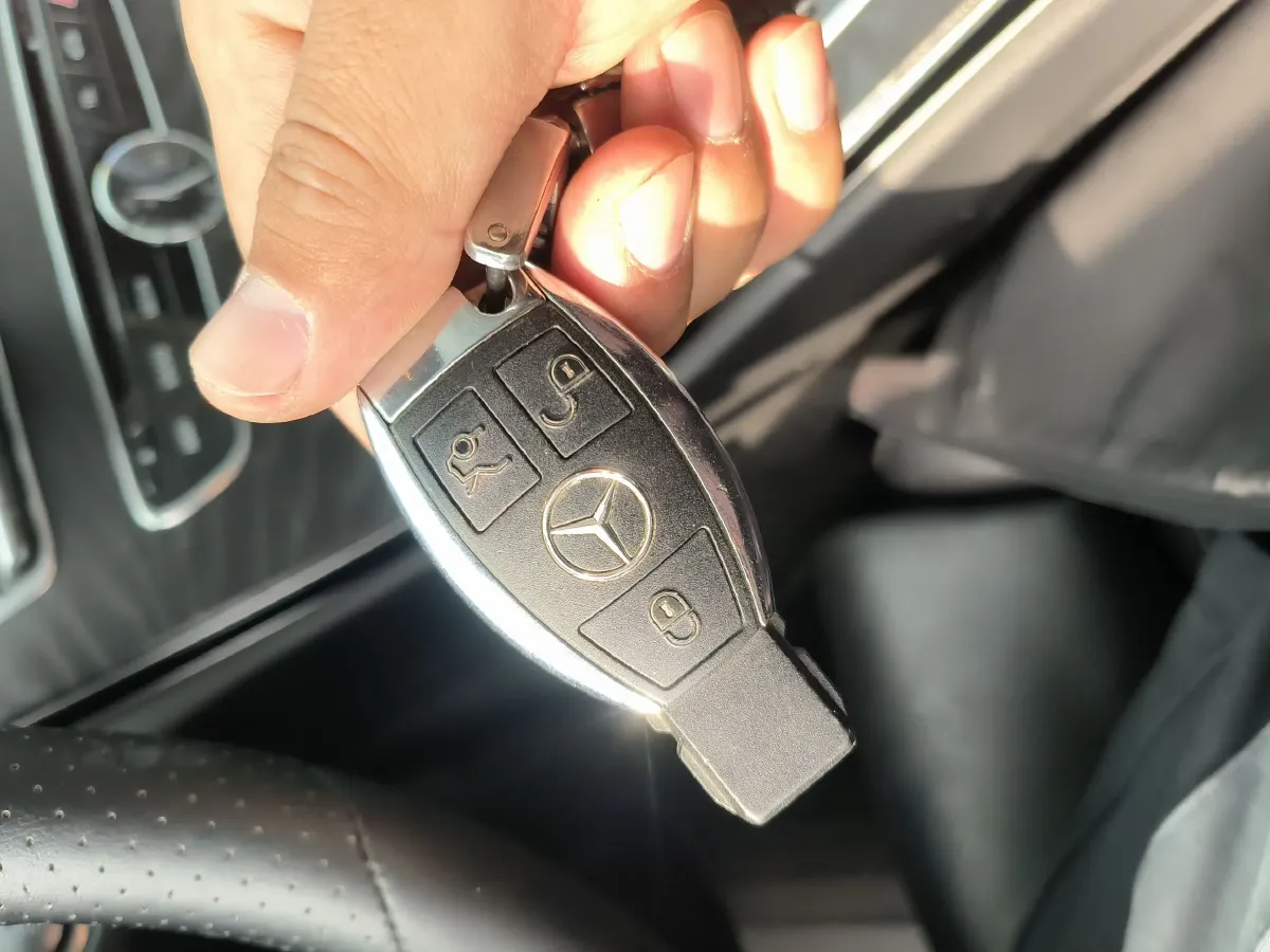 2017 Mercedes-Benz C Class 2.0T 184HP L4 9AT,autocango,china used car exporter,china ev exporter,chinese used car exporter,chinese used ev exporter