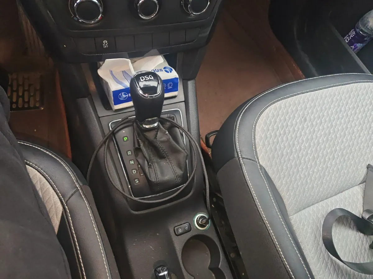 2016 Skoda Yeti 1.4T 150HP L4 7DCT,autocango,china used car exporter,china ev exporter,chinese used car exporter,chinese used ev exporter