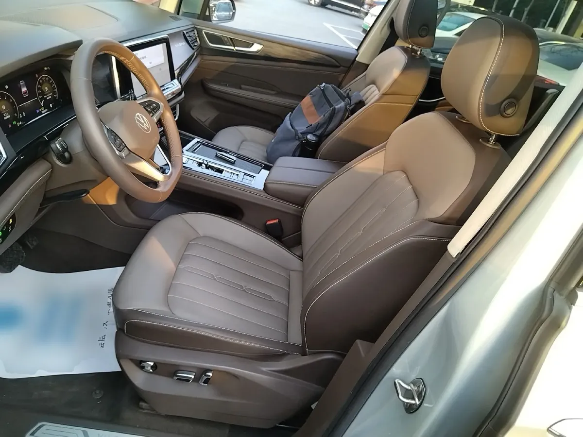 2024 Volkswagen Viloran 2.0T 186HP L4 7DCT,autocango,china used car exporter,china ev exporter,chinese used car exporter,chinese used ev exporter