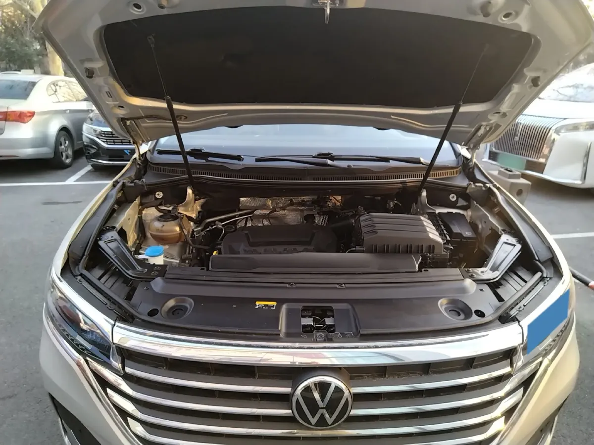 2024 Volkswagen Viloran 2.0T 186HP L4 7DCT,autocango,china used car exporter,china ev exporter,chinese used car exporter,chinese used ev exporter