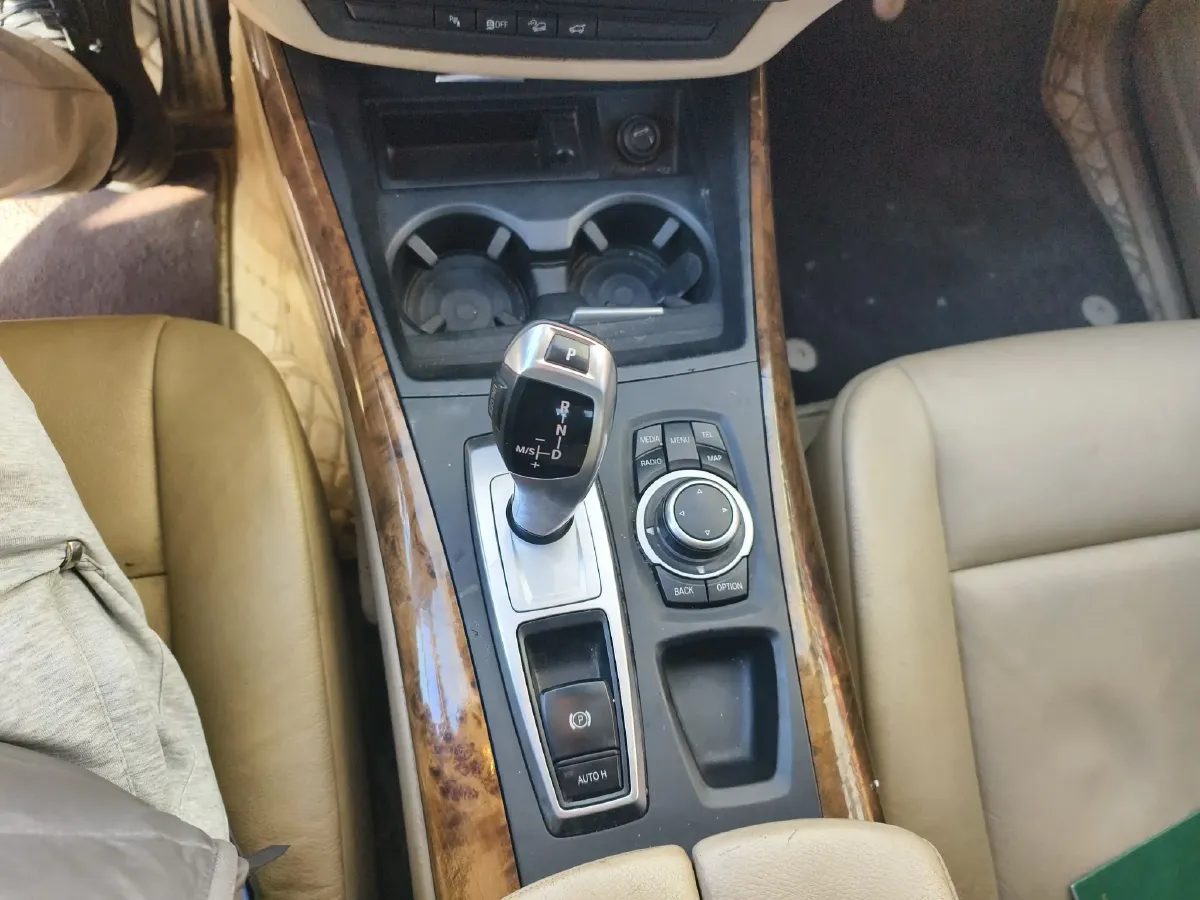 2013 BMW X5 3.0T 306HP L6 8AT,autocango,china used car exporter,china ev exporter,chinese used car exporter,chinese used ev exporter