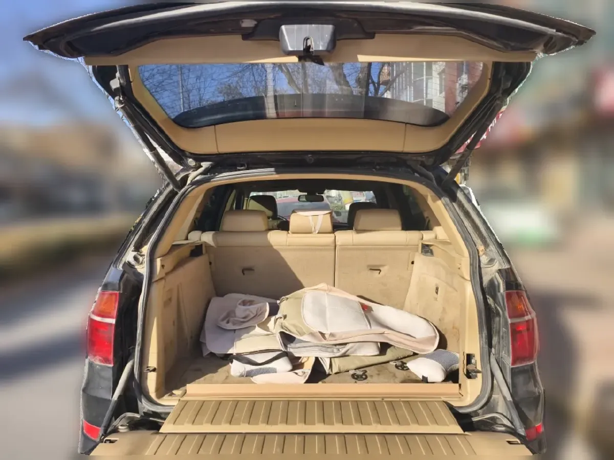 2013 BMW X5 3.0T 306HP L6 8AT,autocango,china used car exporter,china ev exporter,chinese used car exporter,chinese used ev exporter