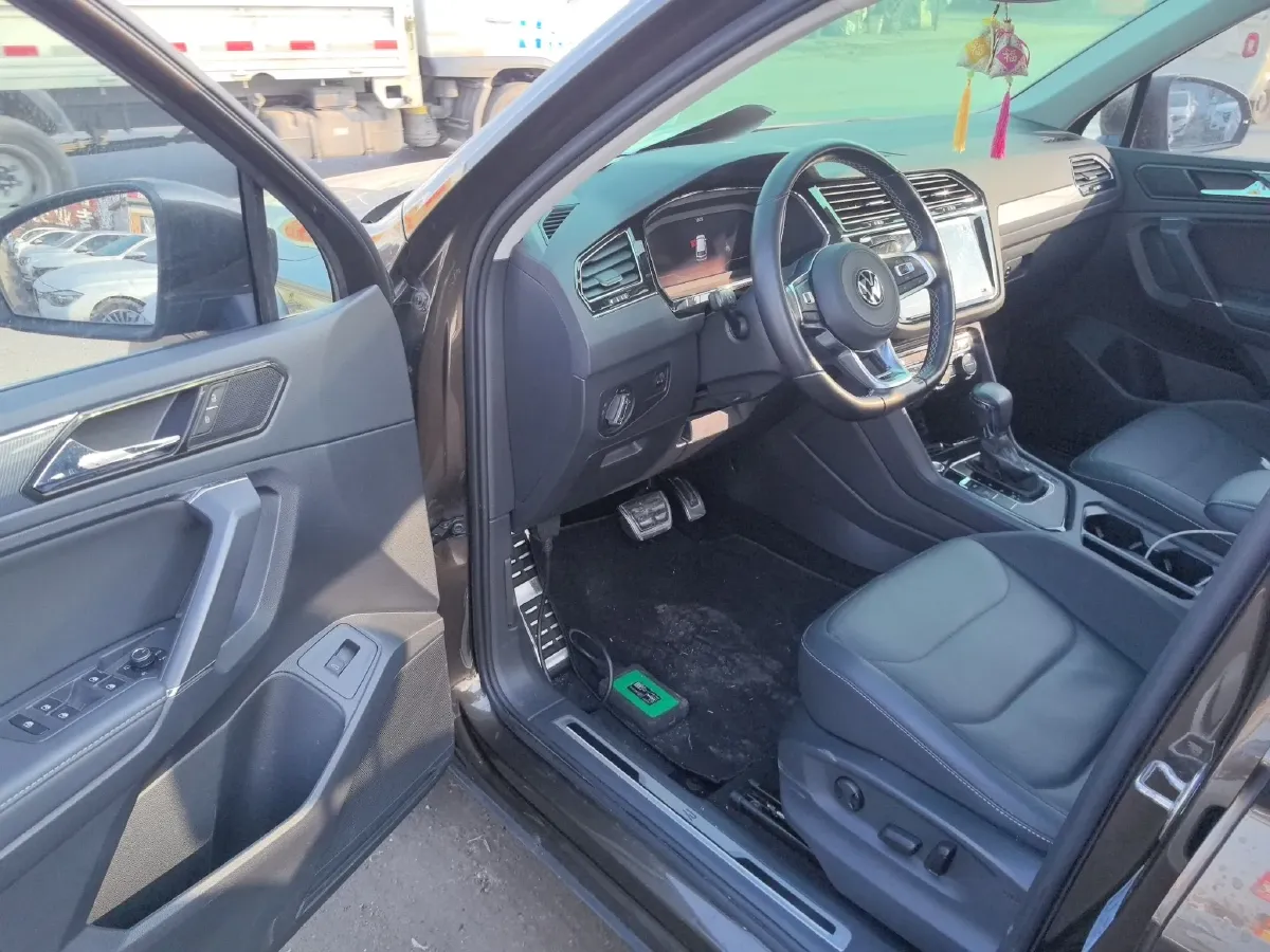 2021 Ford New Era Transit 2.2T 140HP L4 6AMT,autocango,china used car exporter,china ev exporter,chinese used car exporter,chinese used ev exporter