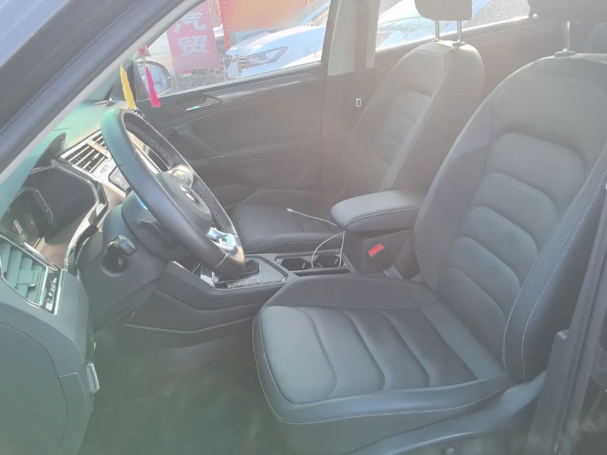 2021 Ford New Era Transit 2.2T 140HP L4 6AMT,autocango,china used car exporter,china ev exporter,chinese used car exporter,chinese used ev exporter