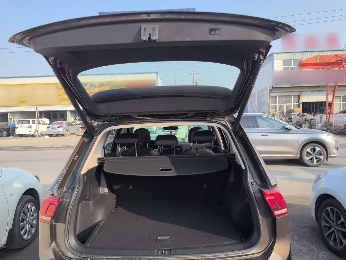 2021 Ford New Era Transit 2.2T 140HP L4 6AMT,autocango,china used car exporter,china ev exporter,chinese used car exporter,chinese used ev exporter