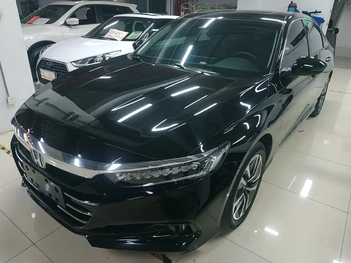 2022 Honda Accord 2.0L 146HP L4 E-CVT Hybrid