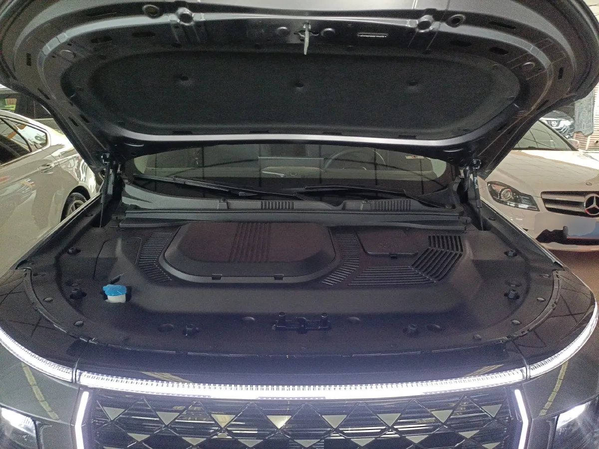 2024 Jetour ShanHai L9 1.5T 156HP L4 2DHT PHEV 19.43KWH,autocango,china used car exporter,china ev exporter,chinese used car exporter,chinese used ev exporter