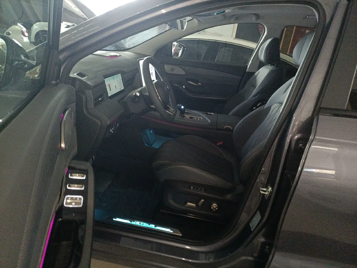 2024 Jetour ShanHai L9 1.5T 156HP L4 2DHT PHEV 19.43KWH,autocango,china used car exporter,china ev exporter,chinese used car exporter,chinese used ev exporter