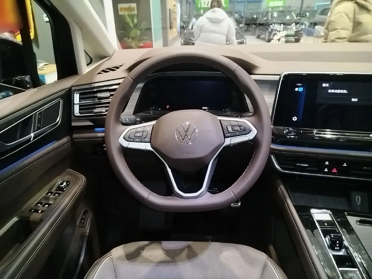 2024 Volkswagen Viloran 2.0T 220HP L4 7DCT,autocango,china used car exporter,china ev exporter,chinese used car exporter,chinese used ev exporter