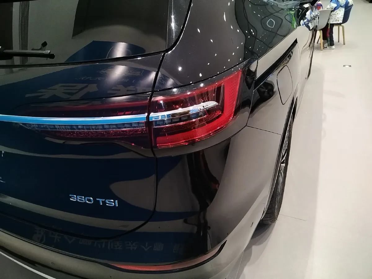 2024 Volkswagen Viloran 2.0T 220HP L4 7DCT,autocango,china used car exporter,china ev exporter,chinese used car exporter,chinese used ev exporter